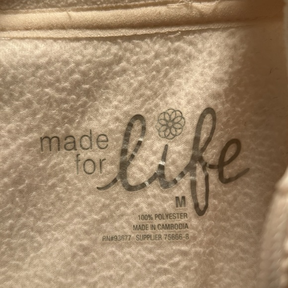 Vests - Picture 10 of 10